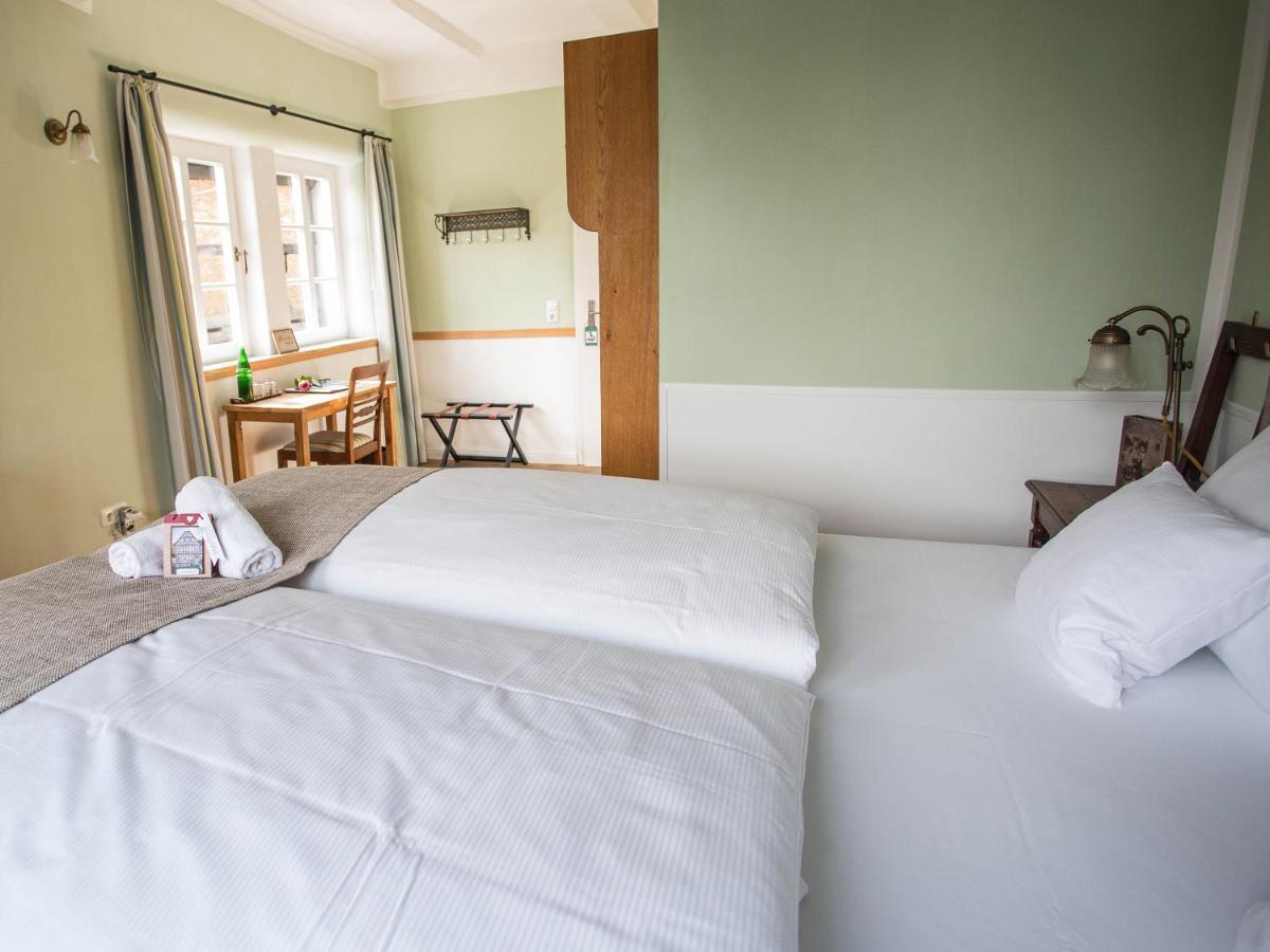 Altstadthotel Treysa ชวาล์มชตัดท์ ภายนอก รูปภาพ