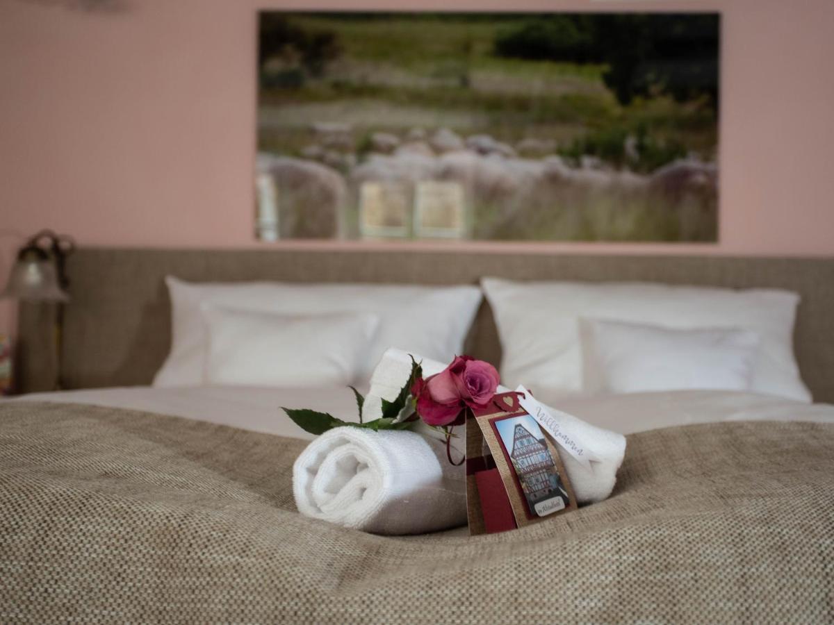 Altstadthotel Treysa ชวาล์มชตัดท์ ภายนอก รูปภาพ